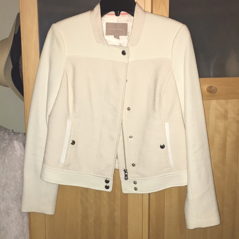 Banana Republic two-toned Ivory & Beige Blazer